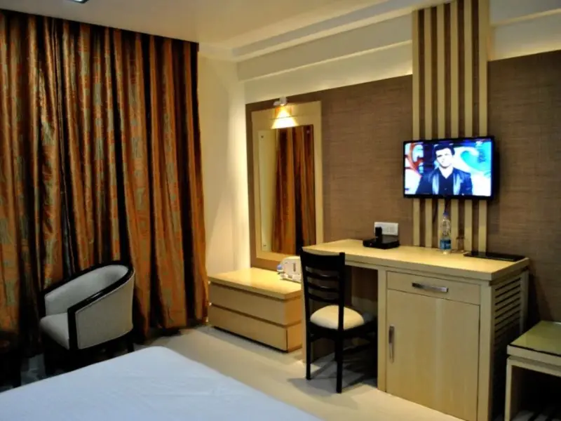 Варанаси: The Sapphire Grand