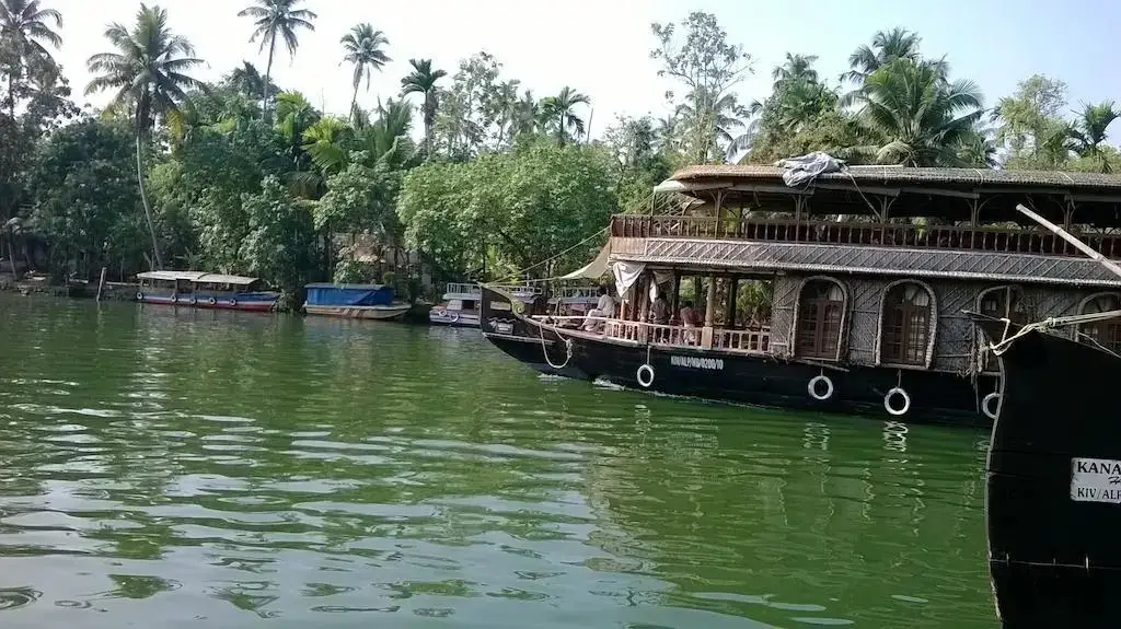 Кумараком: Kananavasan Holidays