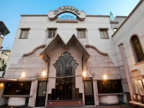 Rajhans Hotel — фото 1
