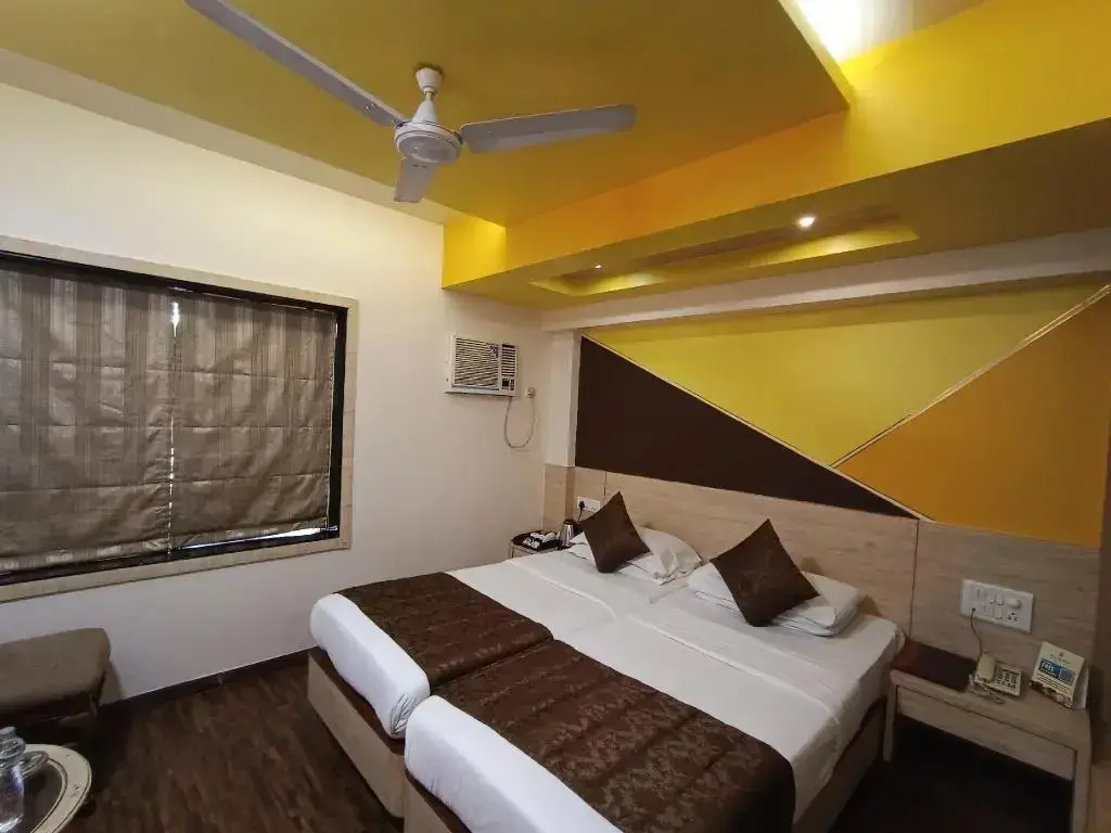 Мумбаи: Rajhans Hotel