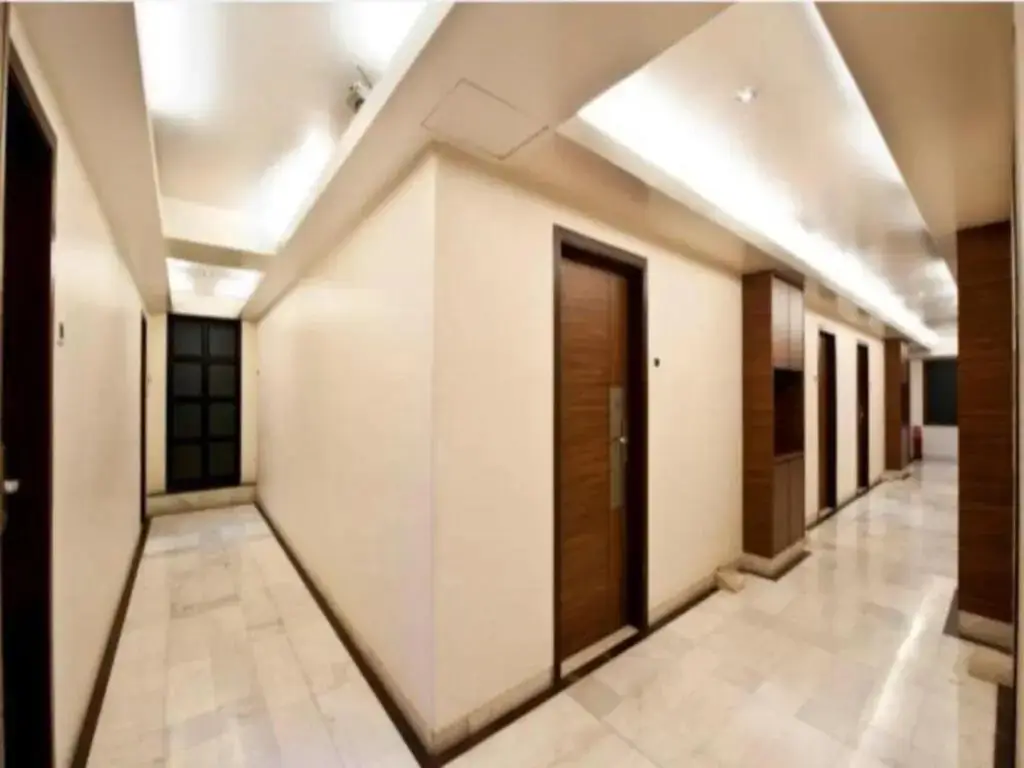 Rajhans Hotel — фото 1
