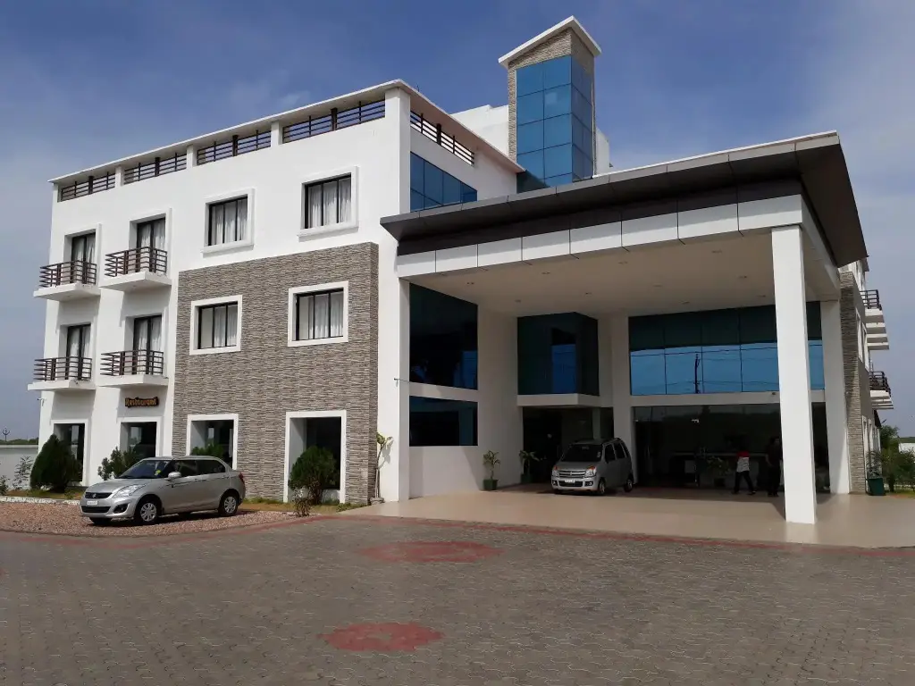 Chandra Royal Inn — фото 1
