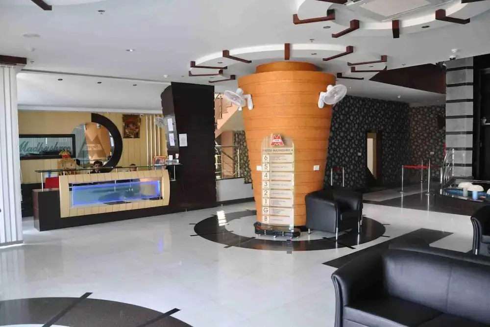 Кота: Hotel Madhushree