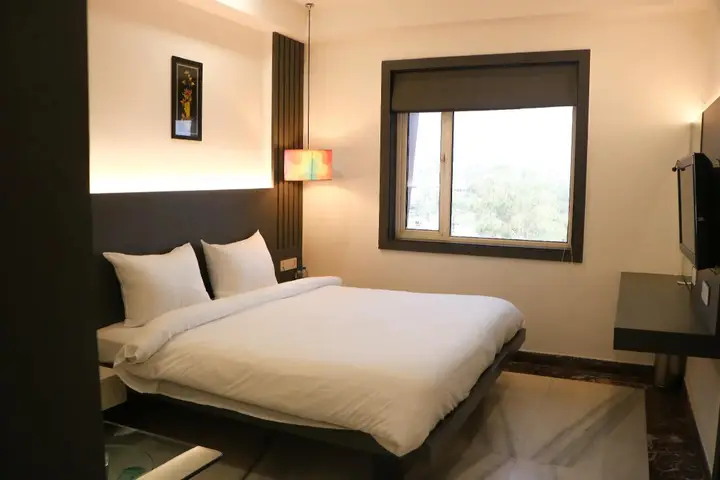 Кота: Hotel Madhushree