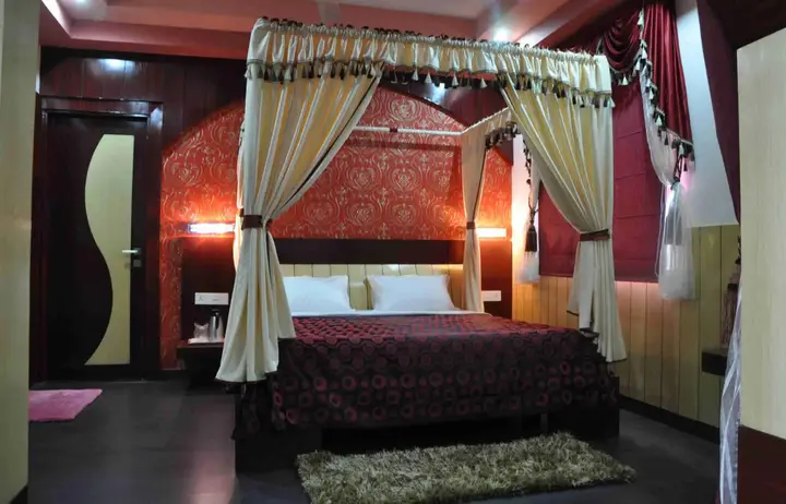 Кота: Hotel Madhushree