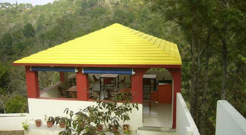 Royal Huts Resort — фото 1