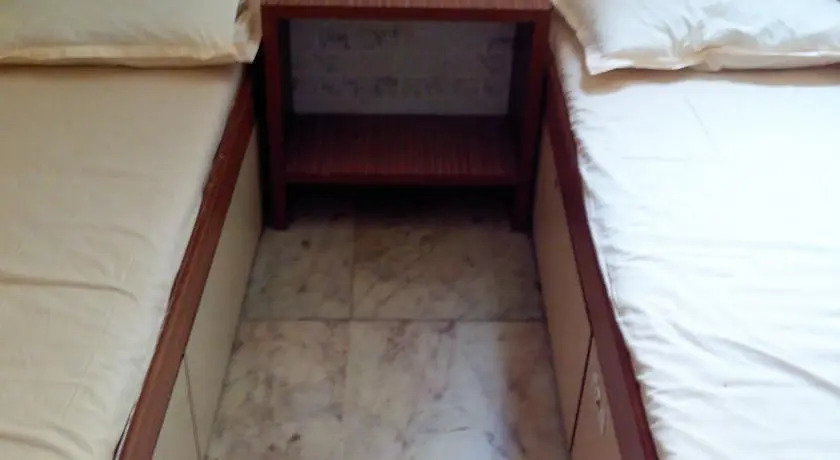Мумбаи: Centralline Guest House