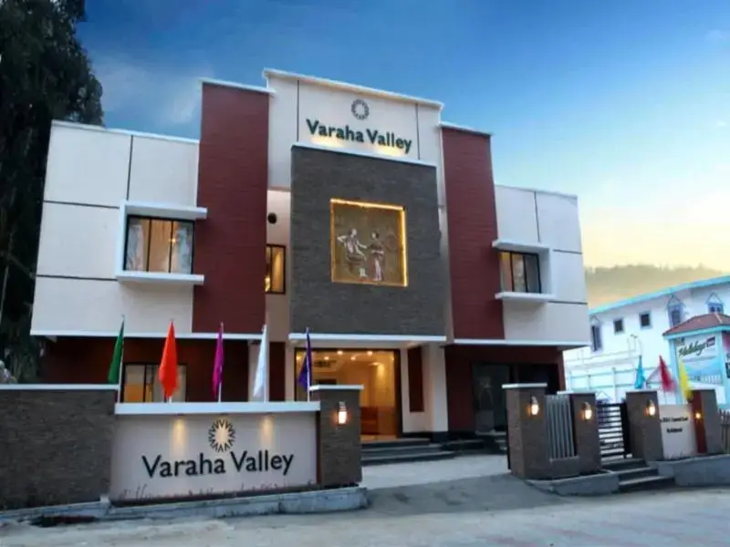 Varaha Valley Hotel — фото 1