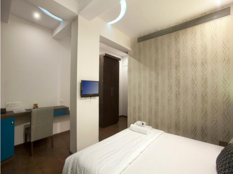 Тхане: Hotel Rr Boutique