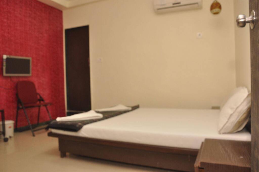 Тхане: Chakrika Lodging