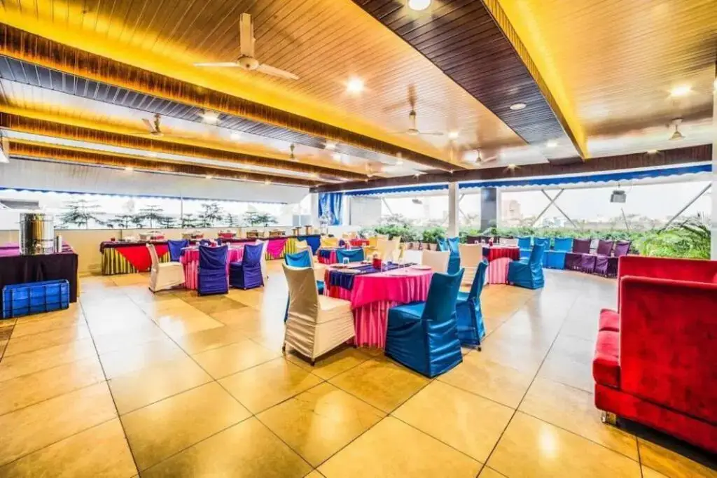 Индаур: Hotel Kings Park