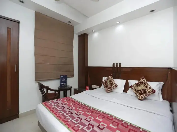 Нью-Дели: Hotel Topaz