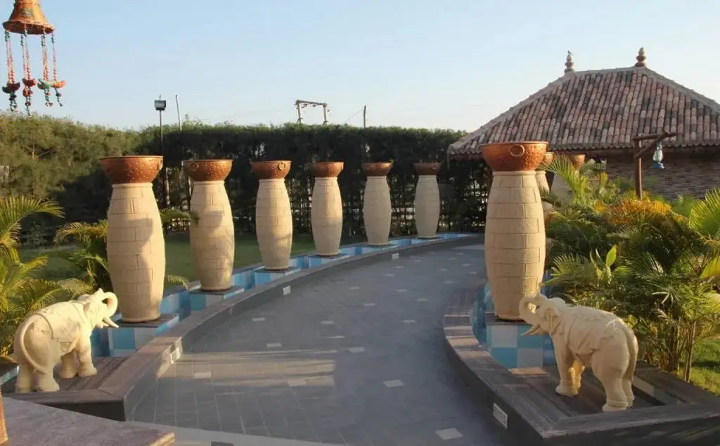 Бхудж: City The Village