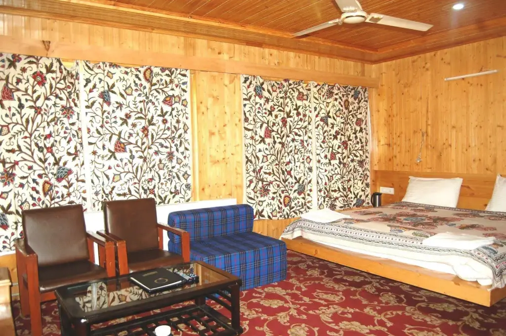 Пахалгам: Hotel Paradise Inn