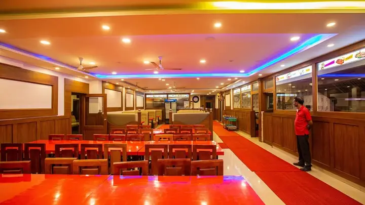 Кумили: Woodside Residency Thekkady