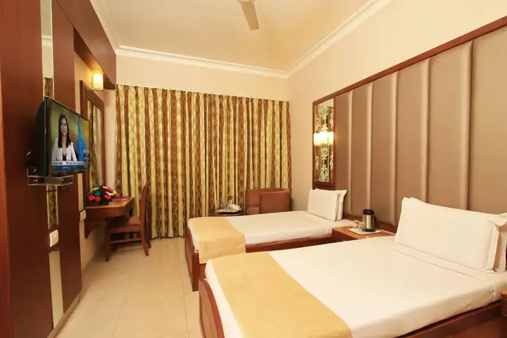 Бангалор: Hotel VT Paradise