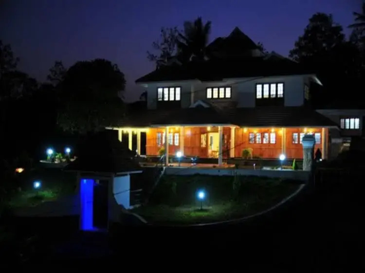Poetree Sarovar Portico — фото 1