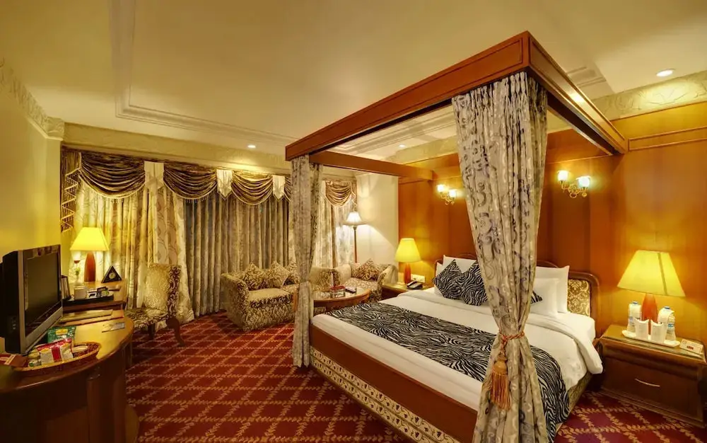 Райпур: Hotel Babylon International