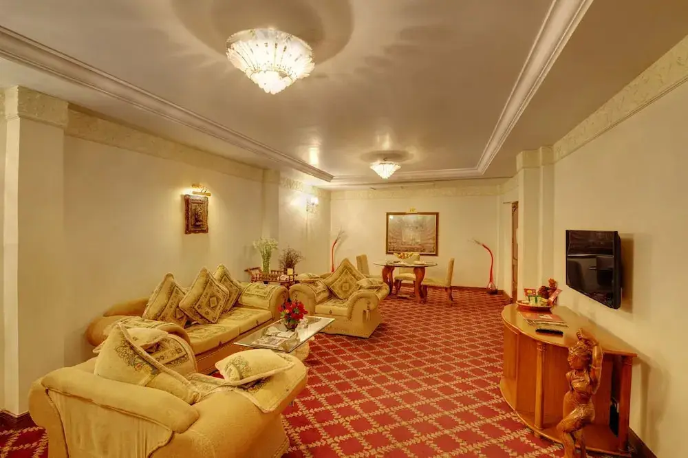 Райпур: Hotel Babylon International