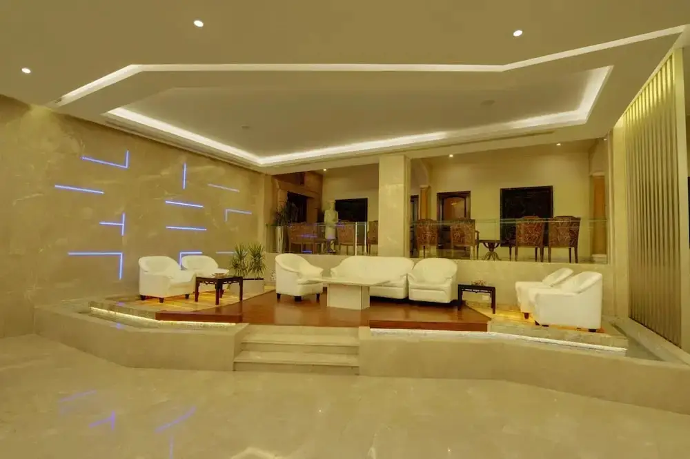 Райпур: Hotel Babylon International