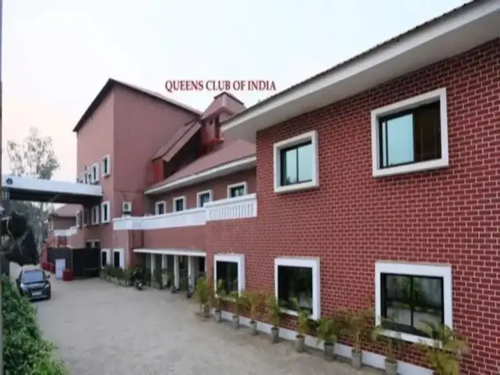 Райпур: OYO 11939 Hotel Queens Club of India