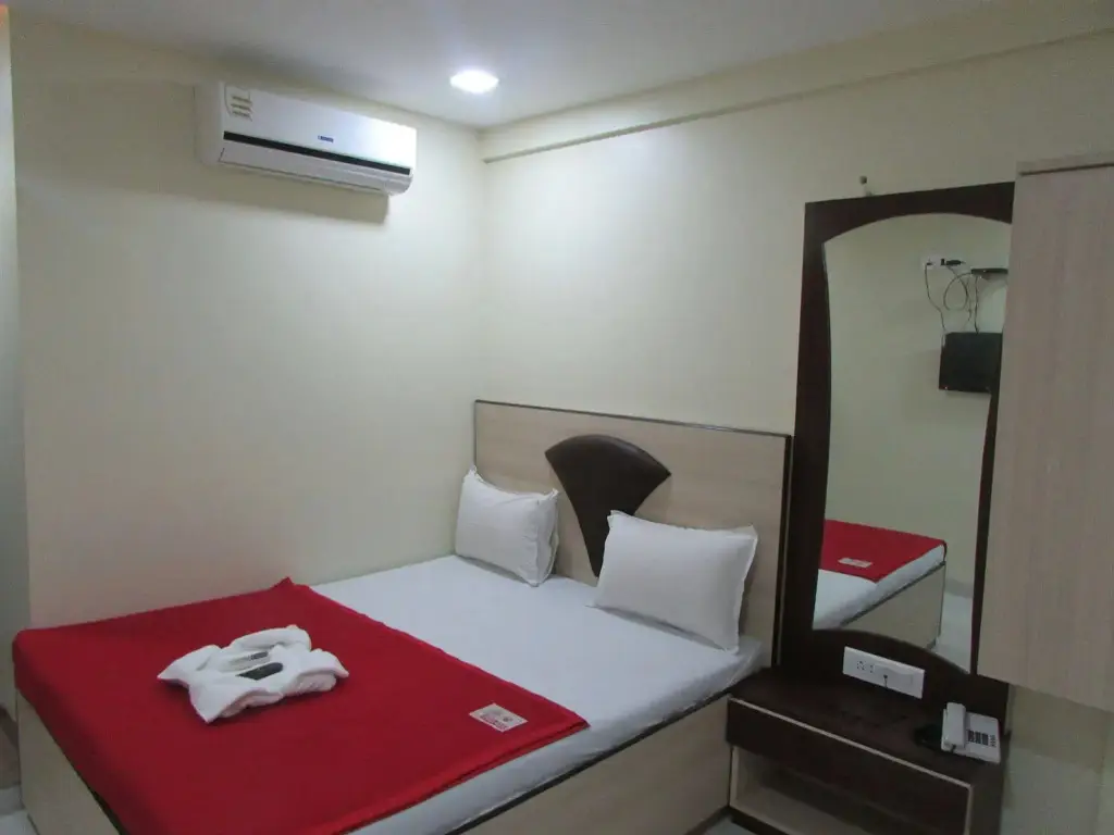Мумбаи: OYO 328 Hotel Royal Grand