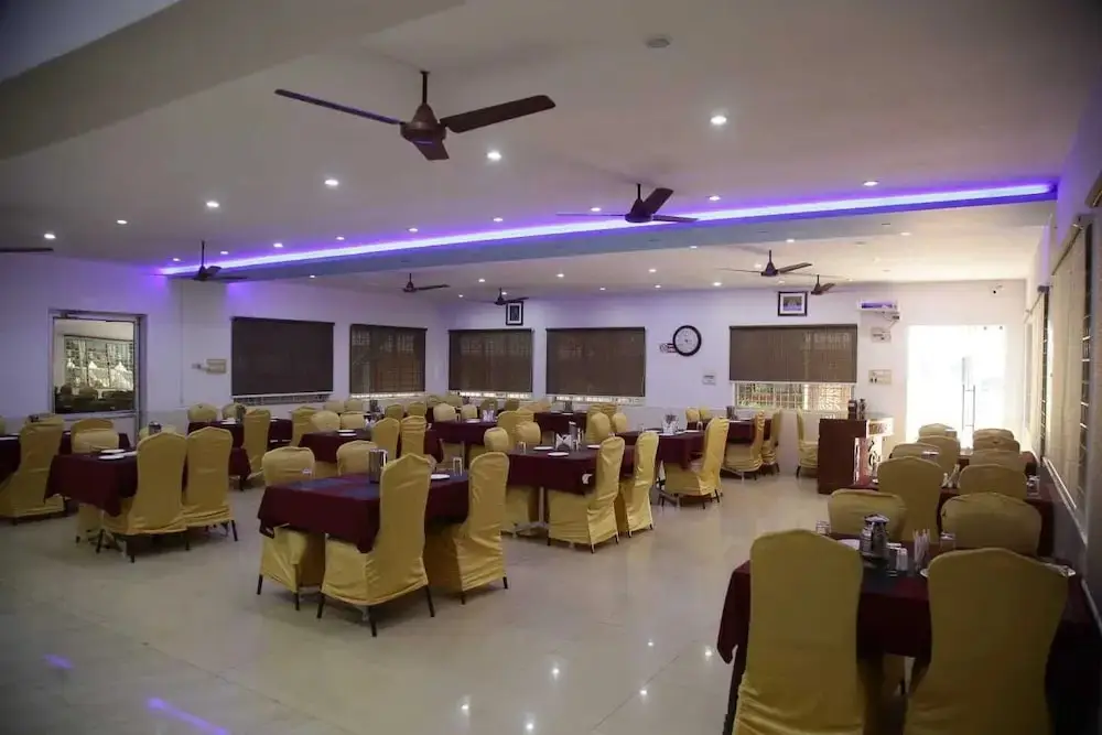 Ваниямбади: Thavika O Nila Resort Yelagiri