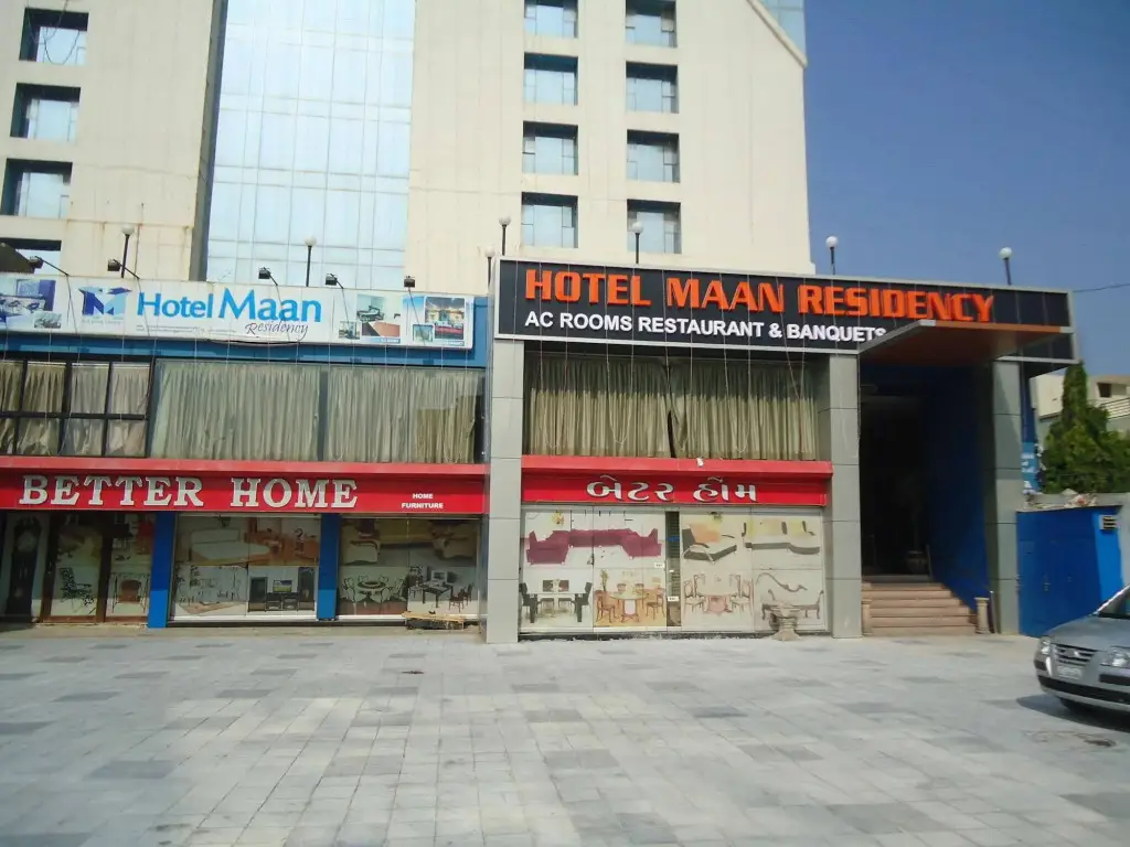 Maan Residency Hotel — фото 1