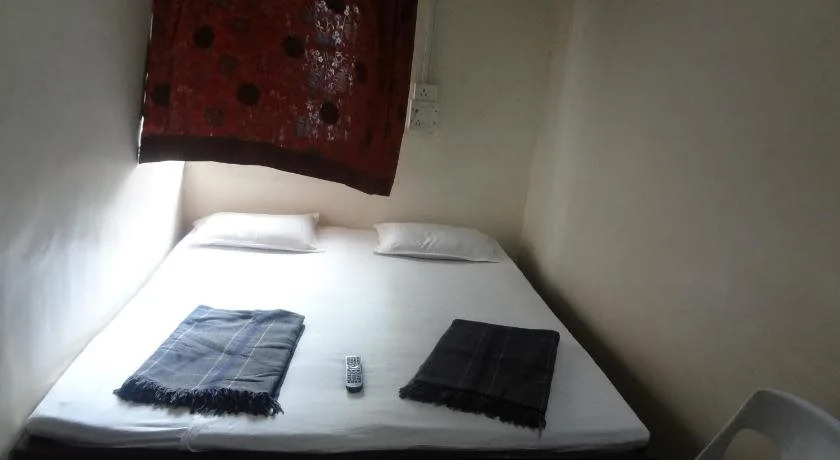 Пуна: Hotel Rajmandir