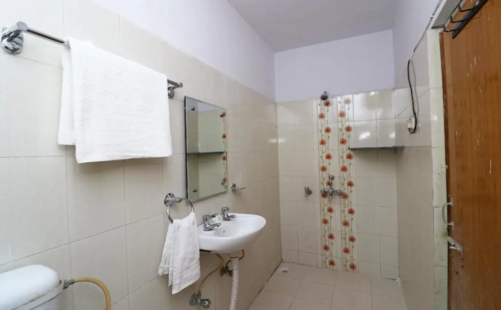 Лакхнау: OYO Flagship 23686 UR Guest House
