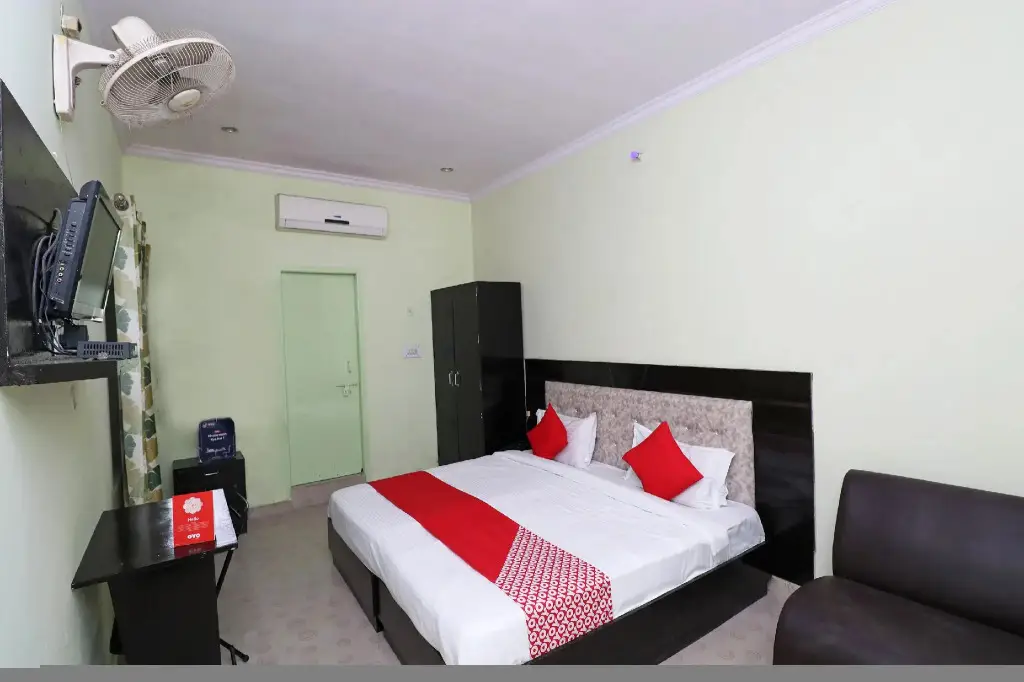 Лакхнау: OYO Flagship 23686 UR Guest House