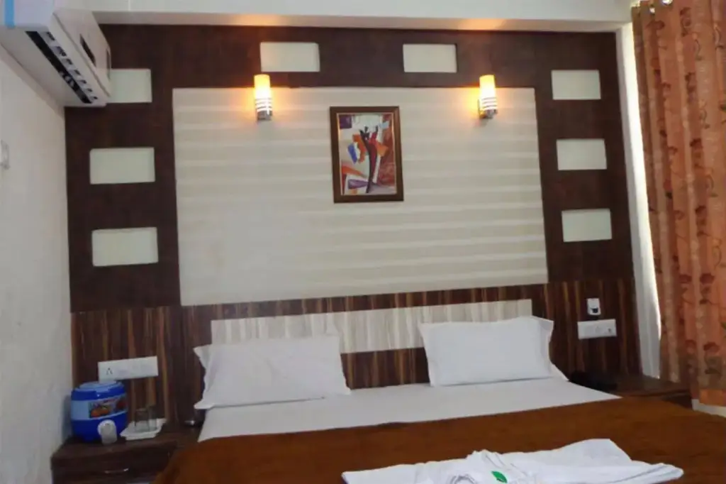 Hotel Om Palace — фото 1