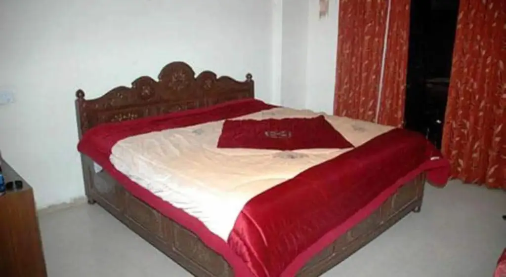 Нурпур: Hotel Budha