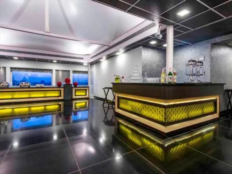 Джайпур: Hotel Aditya Park Regent