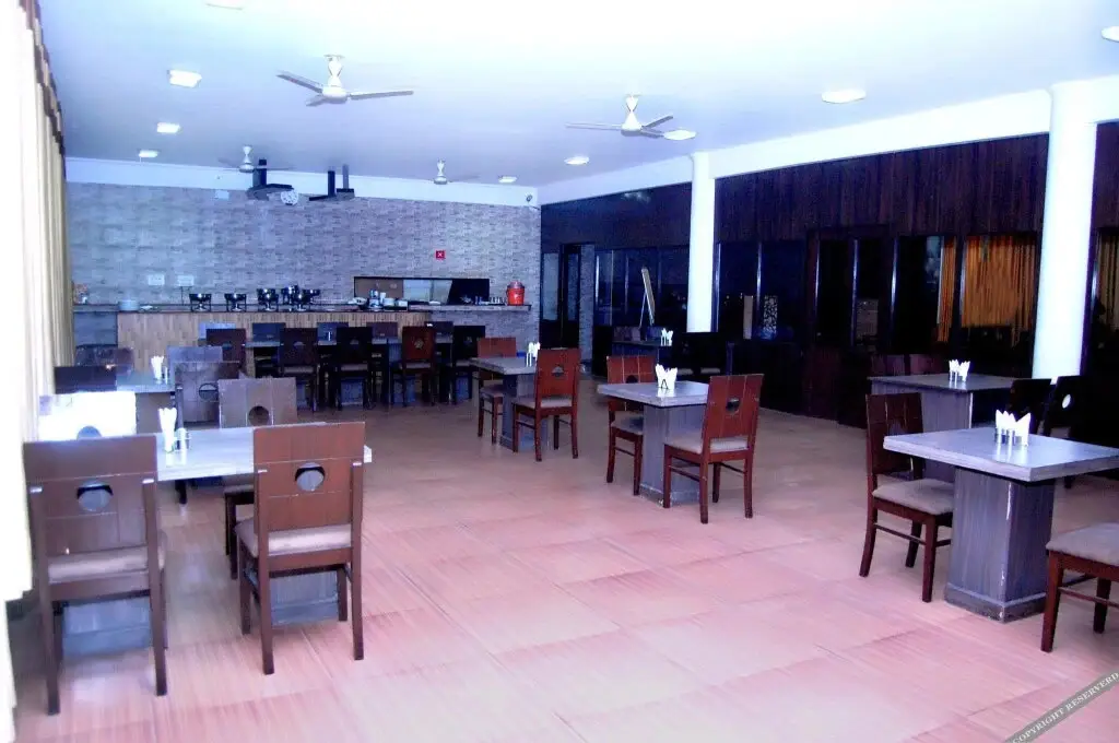 Наинитал: The Monal's Nest Resort