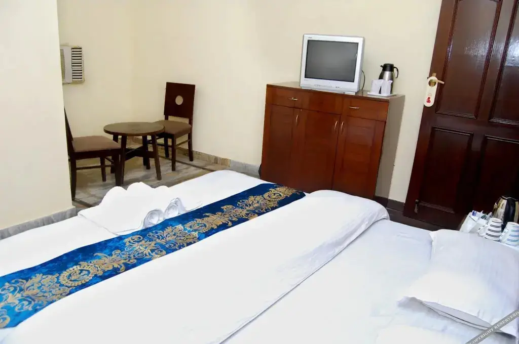 Наинитал: The Monal's Nest Resort