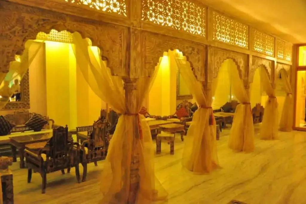 Джайпур: Hotel Ram Vilas By Fork Plaza