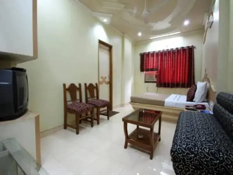 Пуна: Hotel Om Sai Palace