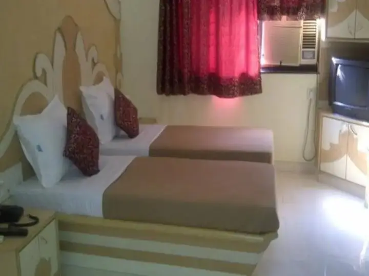 Пуна: Hotel Om Sai Palace
