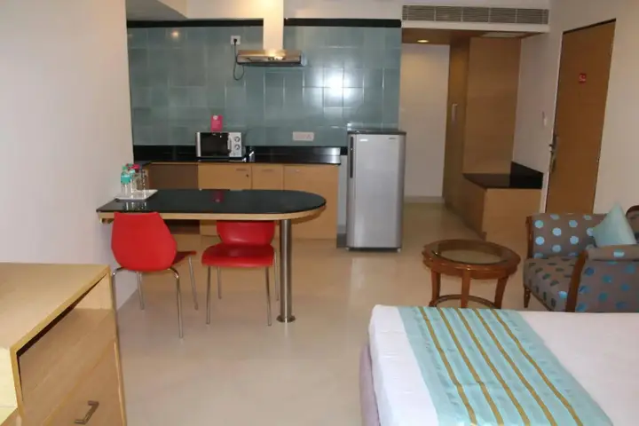 Ченнаи: The Lotus Apartment Hotels - Burkit Road
