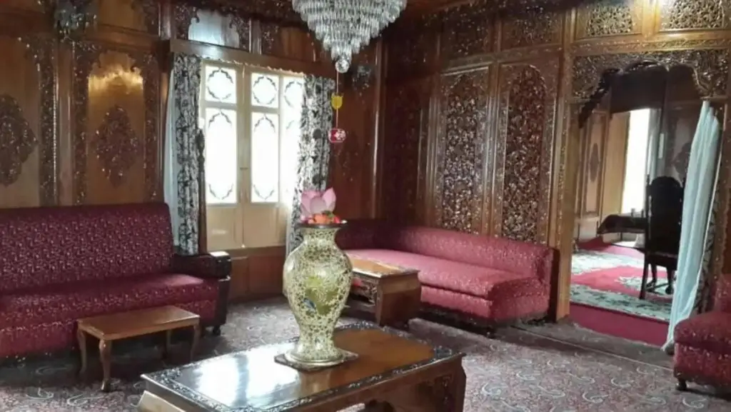Шринагар: Mount View House Boat