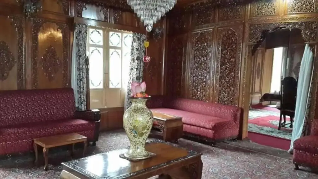 Шринагар: Mount View House Boat