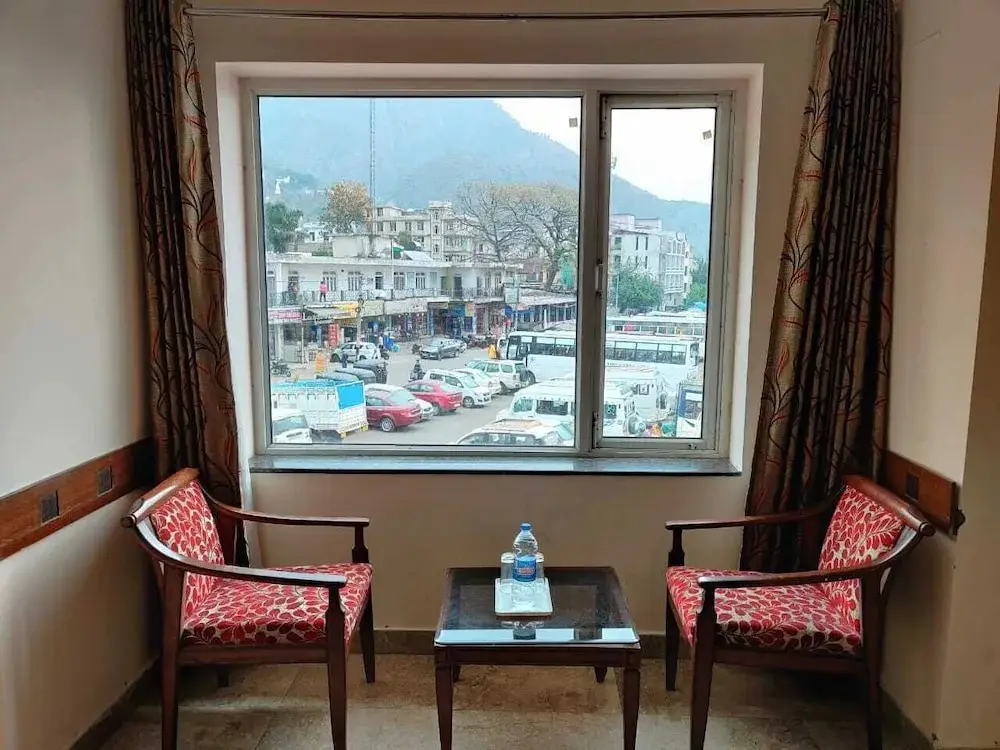 Катра: Hotel Anurag