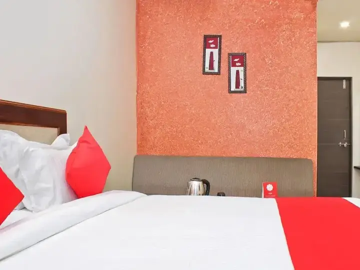 Пимпри-Чинчвад: Hotel Jayratna
