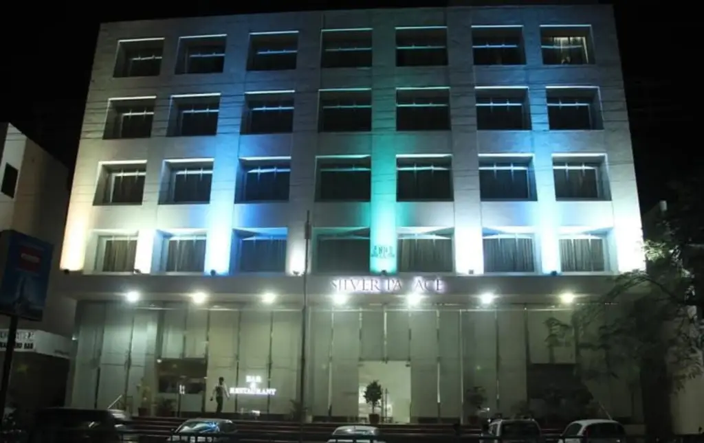 Hotel Silver Palace — фото 1