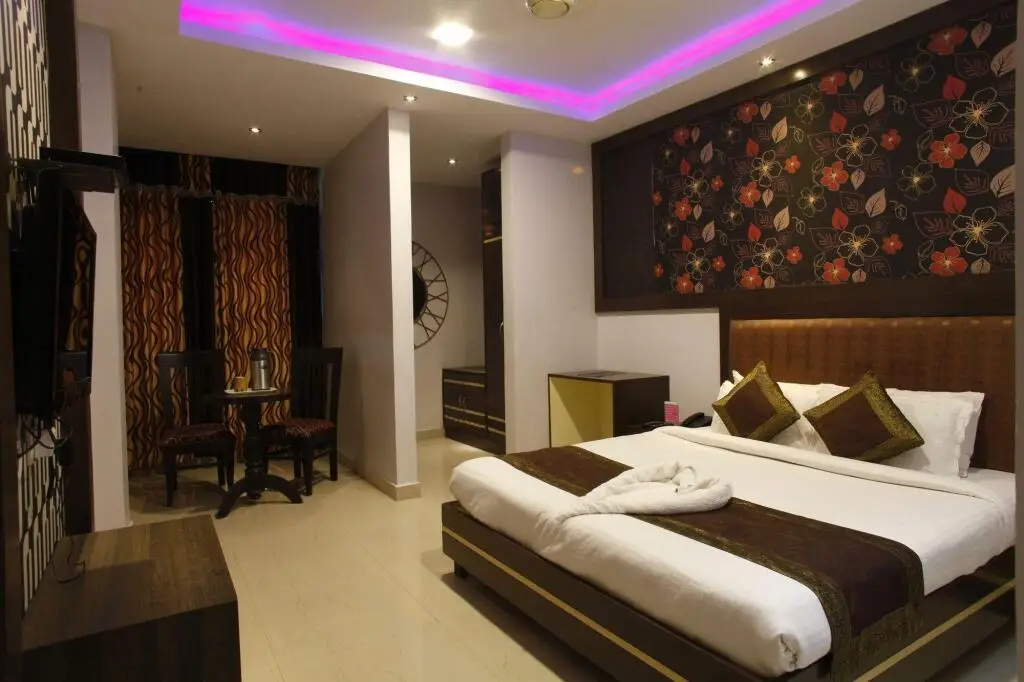 Джайпур: Отель The Byke Grassfield Resort