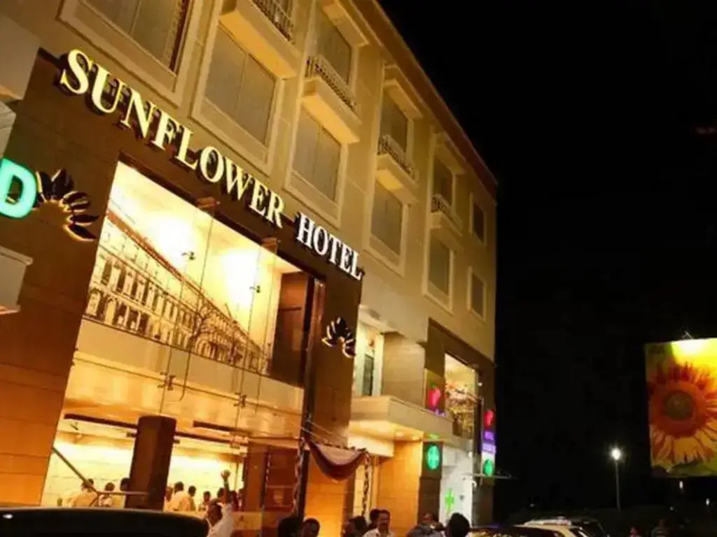 Sunflower Hotel — фото 1