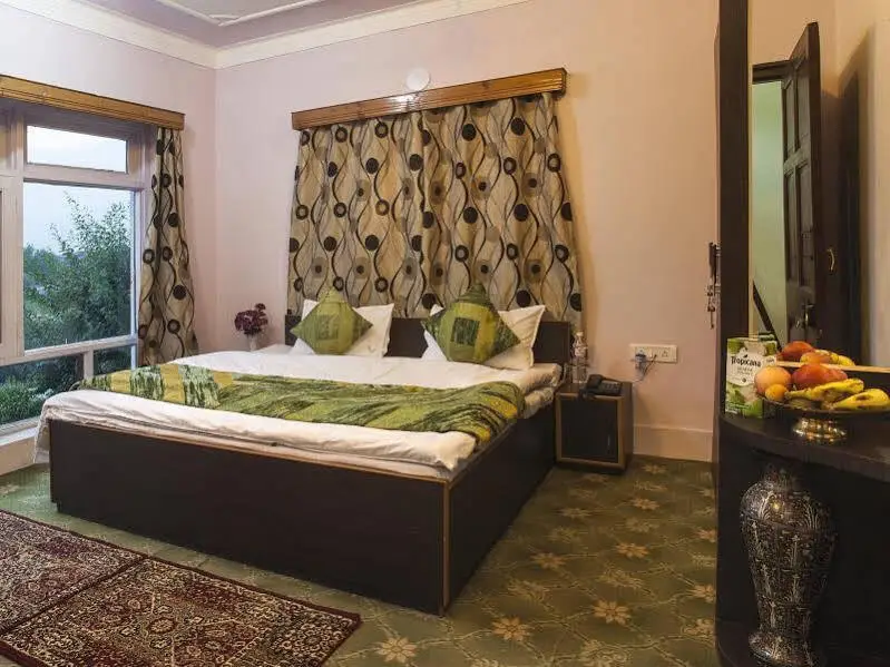 Шринагар: Sheesha Residency
