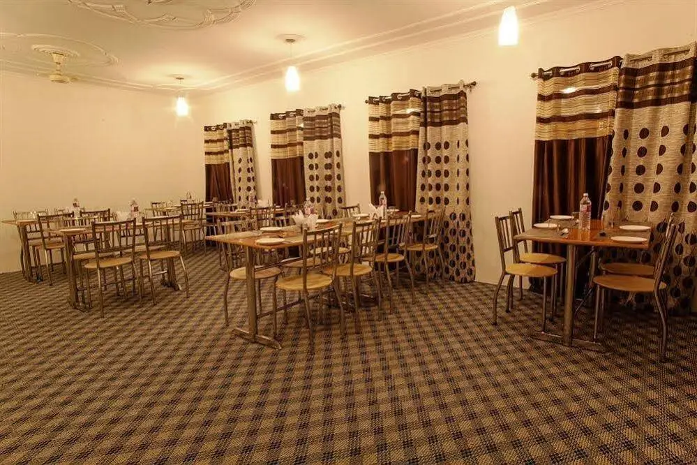Шринагар: Sheesha Residency