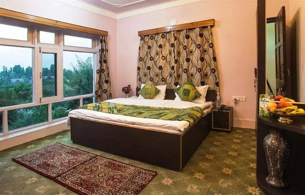 Шринагар: Sheesha Residency